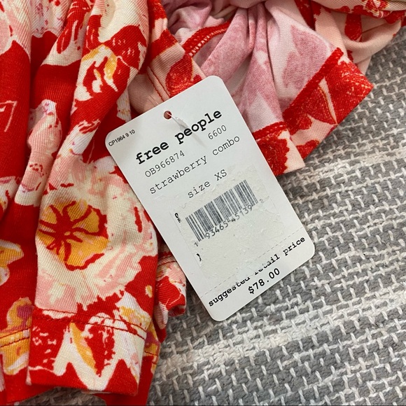 NWT Free People Baja Babe Red Floral Flowy Tie Open Back Blouse Gathered Top - Picture 4 of 16
